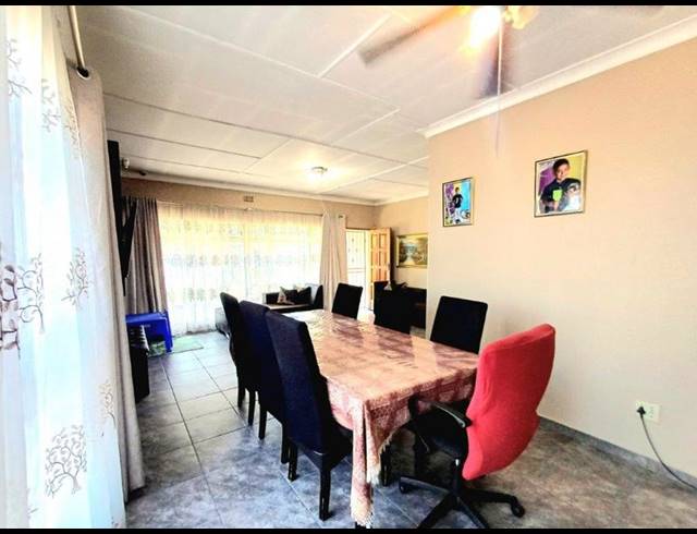 4 BEDROOM HOUSE FOR SALE IN NEW REDRUTH